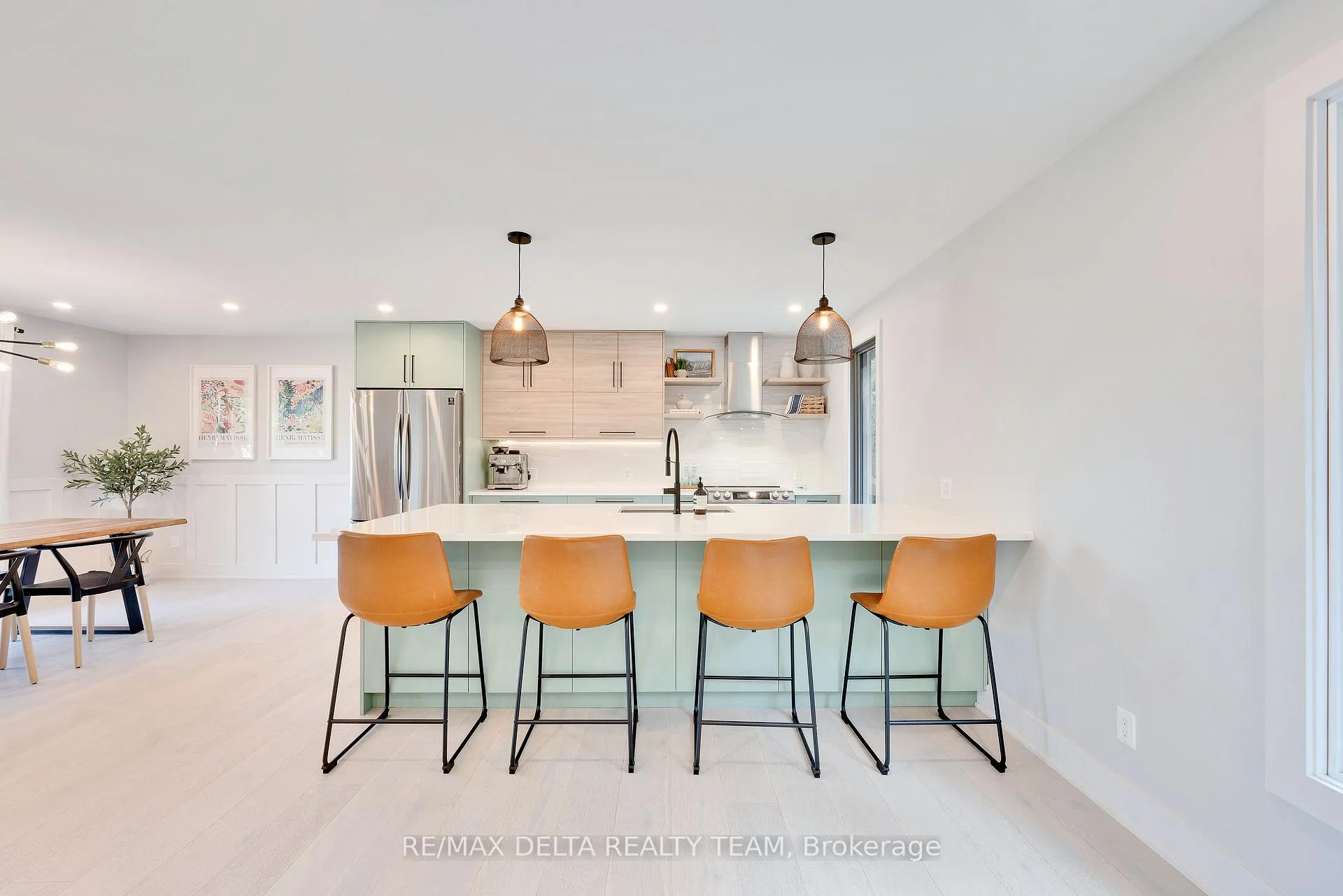 Photo 5 of 2556 Gravelle Crescent, Ottawa, Blackburn Hamlet — HOMEH