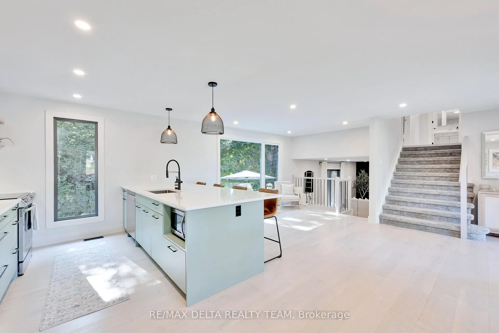 Photo 7 of 2556 Gravelle Crescent, Ottawa, Blackburn Hamlet — HOMEH