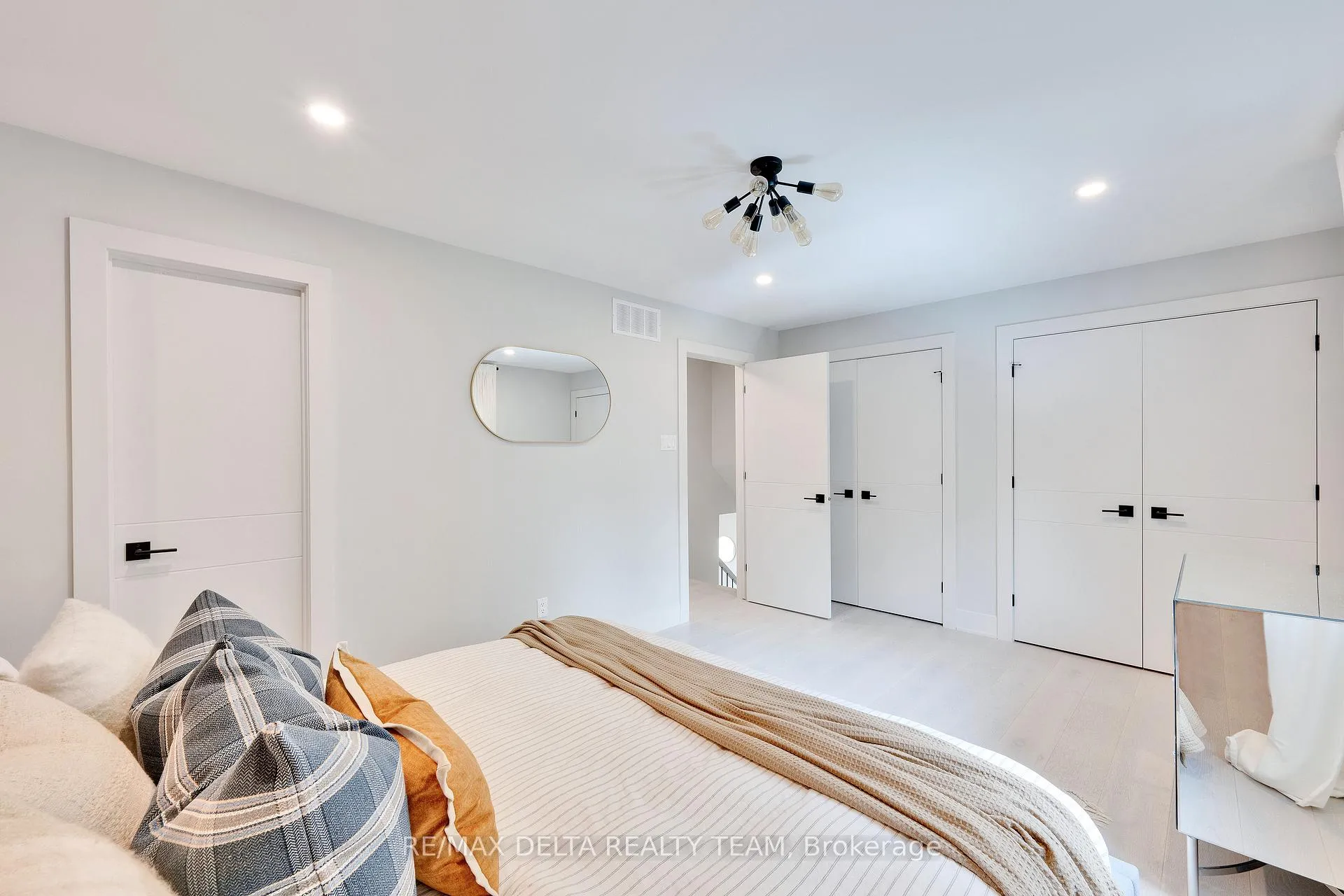 Photo 20 of 2556 Gravelle Crescent, Ottawa, Blackburn Hamlet — HOMEH