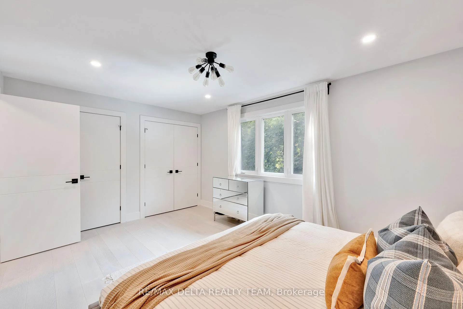 Photo 21 of 2556 Gravelle Crescent, Ottawa, Blackburn Hamlet — HOMEH