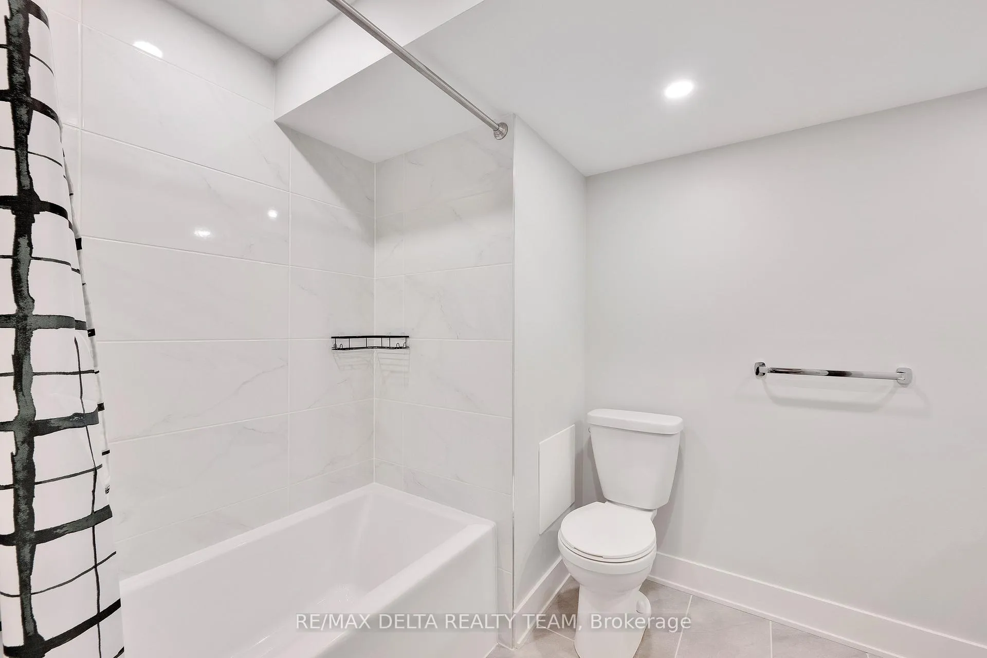 Photo 32 of 2556 Gravelle Crescent, Ottawa, Blackburn Hamlet — HOMEH