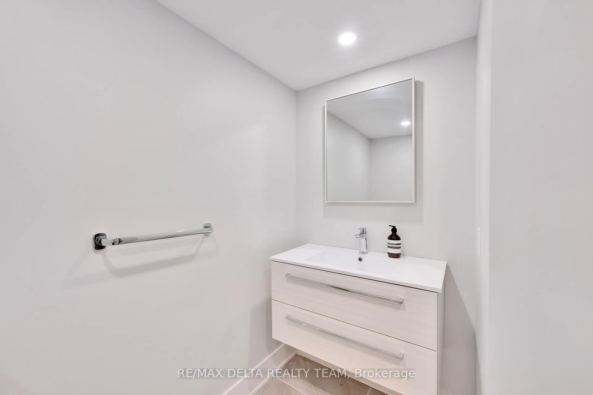Photo 33 of 2556 Gravelle Crescent, Ottawa, Blackburn Hamlet — HOMEH