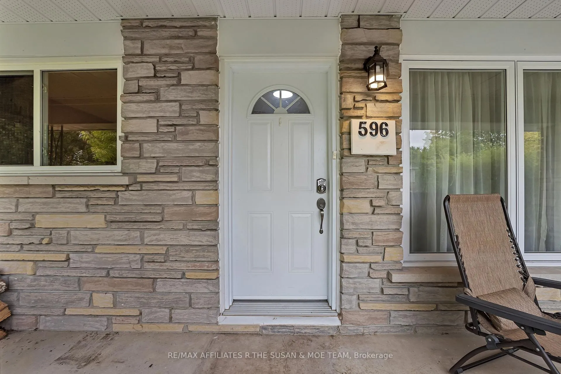 Photo 5 of 596 Dickinson Avenue, Ottawa, Riverside Park South — HOMEH