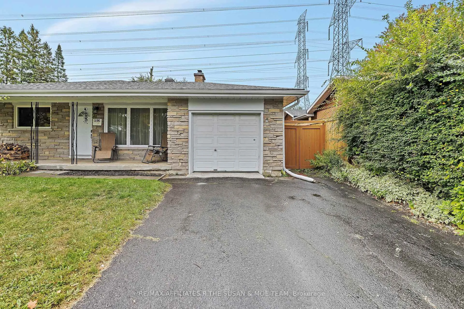 Photo 21 of 596 Dickinson Avenue, Ottawa, Riverside Park South — HOMEH