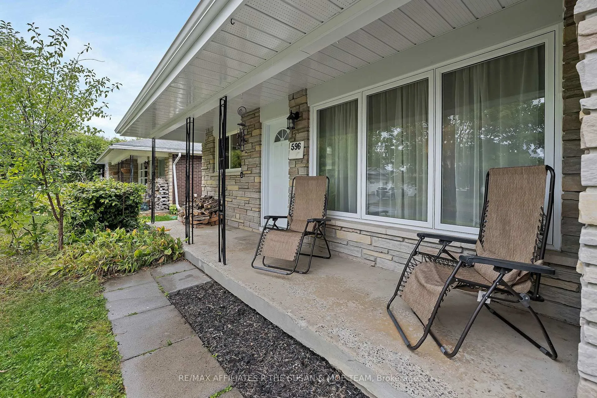 Photo 17 of 596 Dickinson Avenue, Ottawa, Riverside Park South — HOMEH