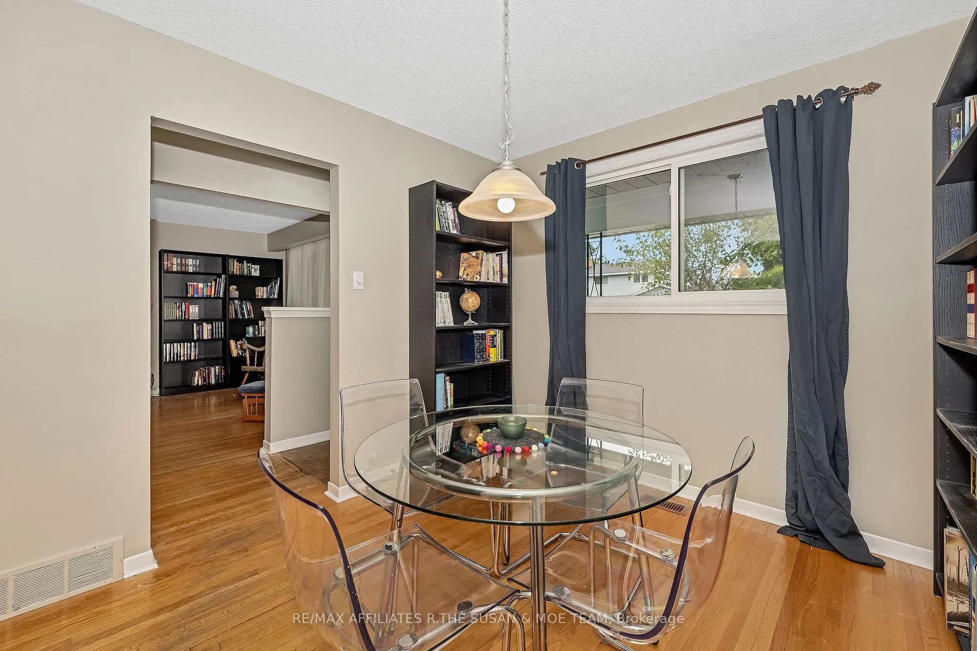Photo 52 of 596 Dickinson Avenue, Ottawa, Riverside Park South — HOMEH