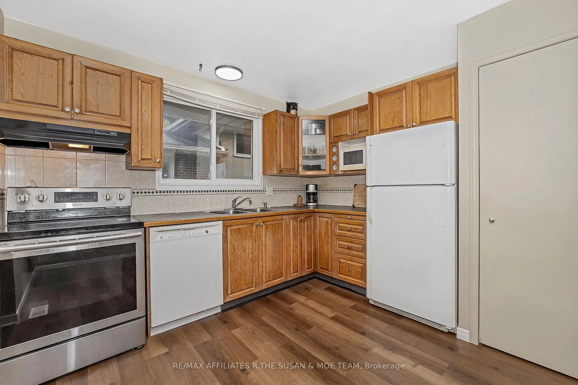 Photo 71 of 596 Dickinson Avenue, Ottawa, Riverside Park South — HOMEH