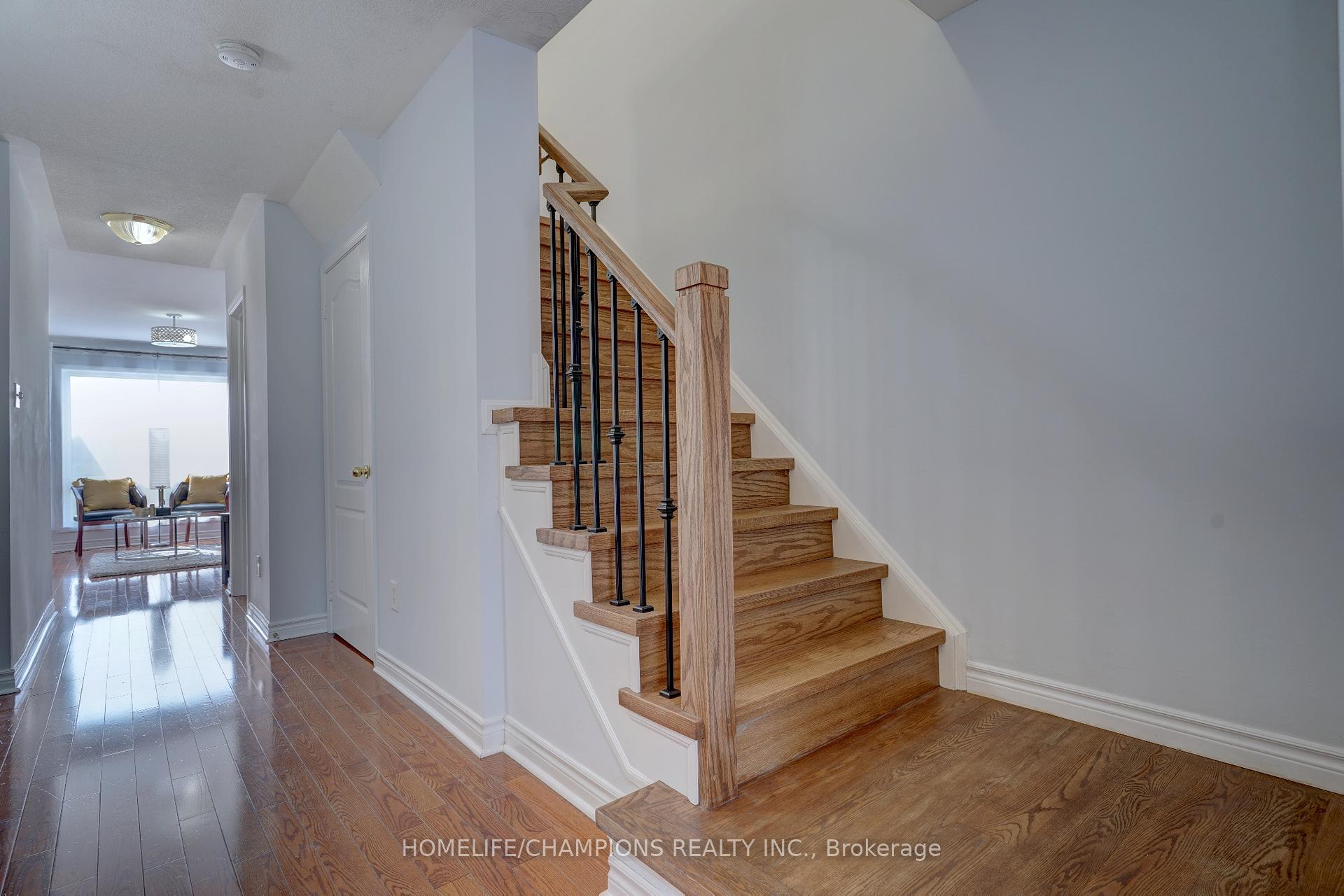 Photo 7 of 145 Raponi Circle, Scarborough, Rouge — HOMEH