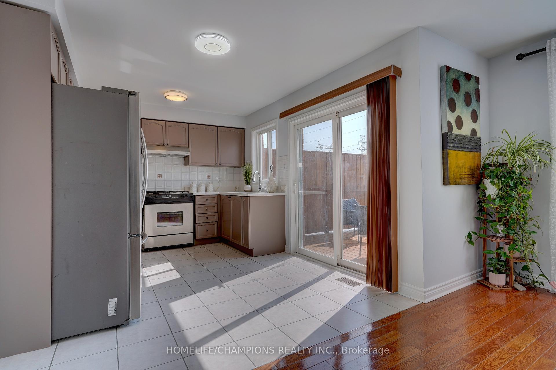 Photo 14 of 145 Raponi Circle, Scarborough, Rouge — HOMEH