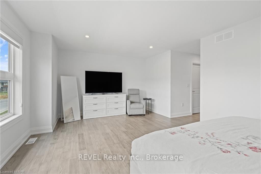 Photo 25 of 24 Sparkle Drive, Thorold, Rolling Meadows — HOMEH