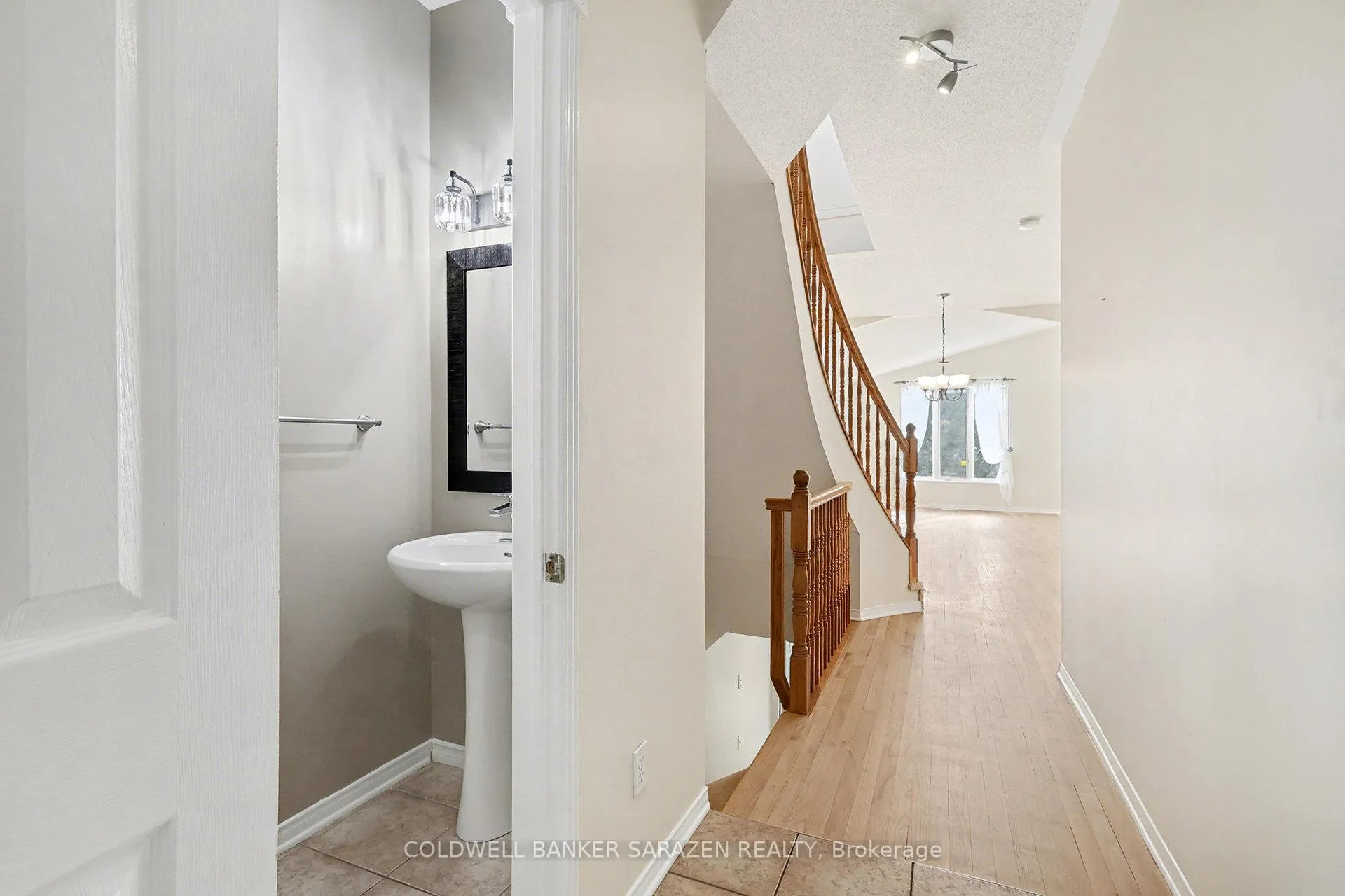 Photo 3 of 5132 Lerner Way, Ottawa, Beacon Hill South — HOMEH