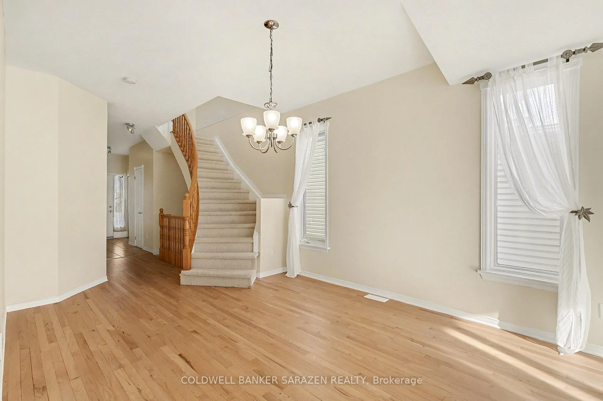 Photo 8 of 5132 Lerner Way, Ottawa, Beacon Hill South — HOMEH