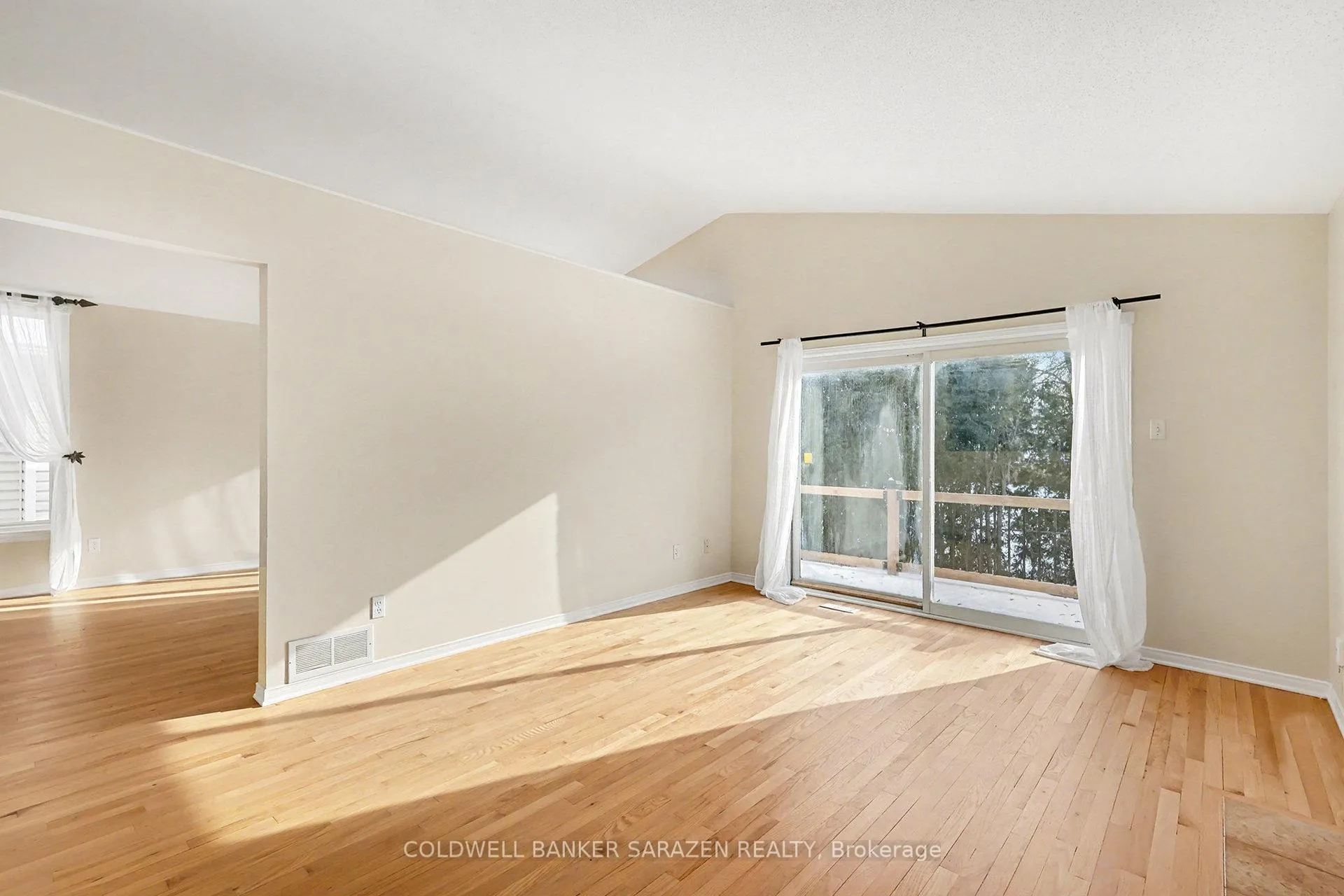 Photo 14 of 5132 Lerner Way, Ottawa, Beacon Hill South — HOMEH