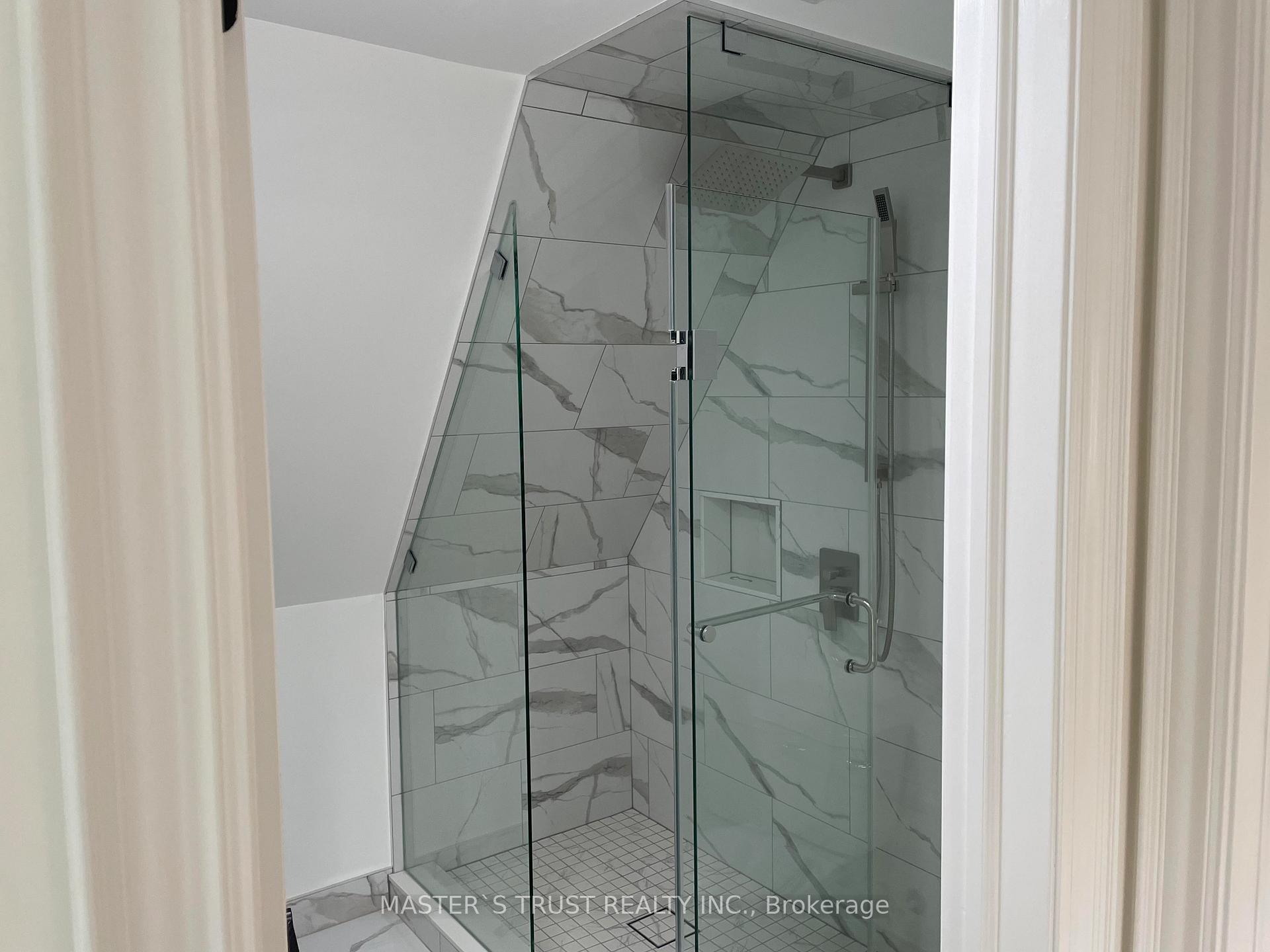 Photo 7 of Unit Unit4, 246 Lippincott Street, Toronto, University — HOMEH