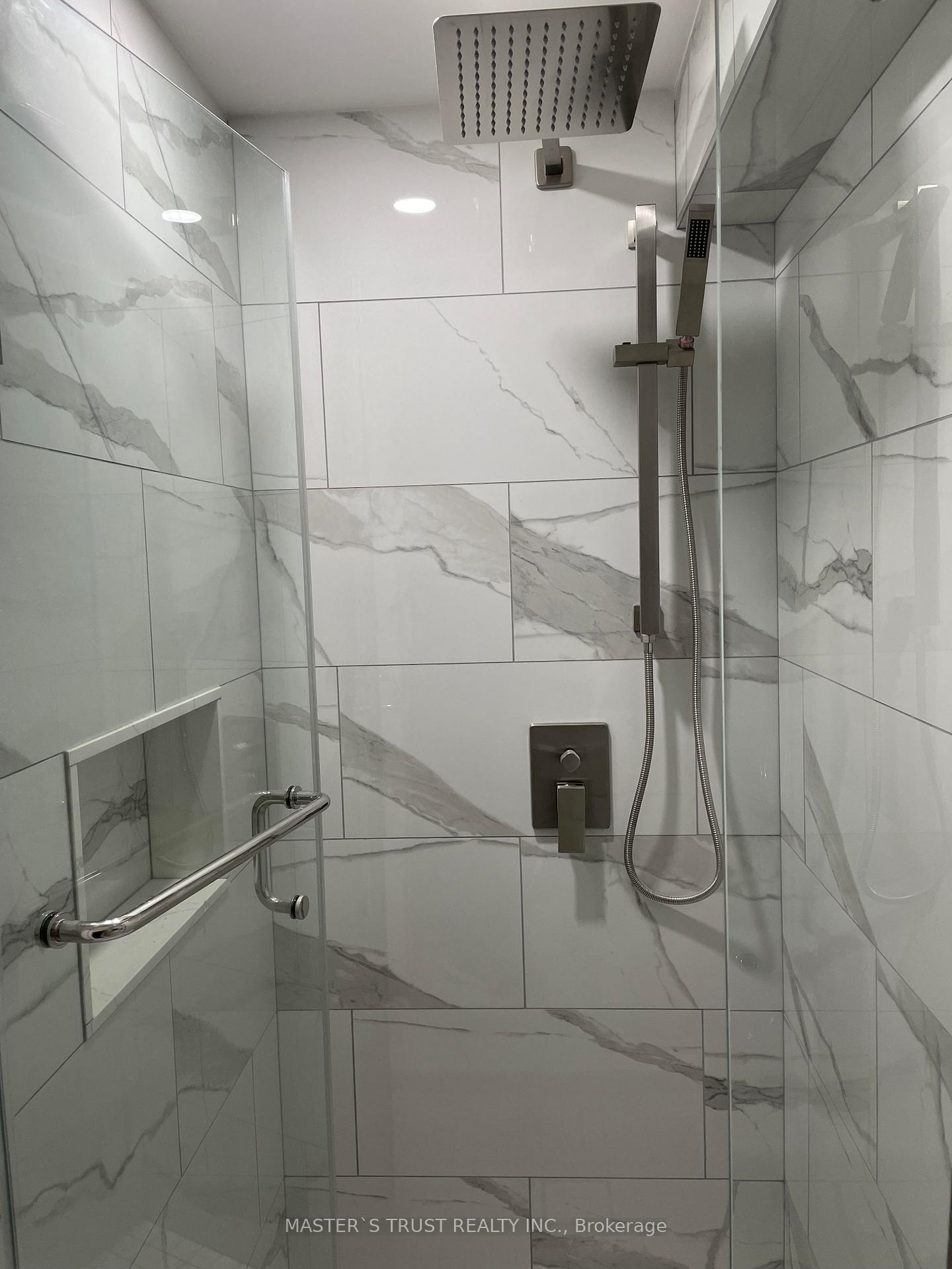 Photo 8 of Unit Unit4, 246 Lippincott Street, Toronto, University — HOMEH