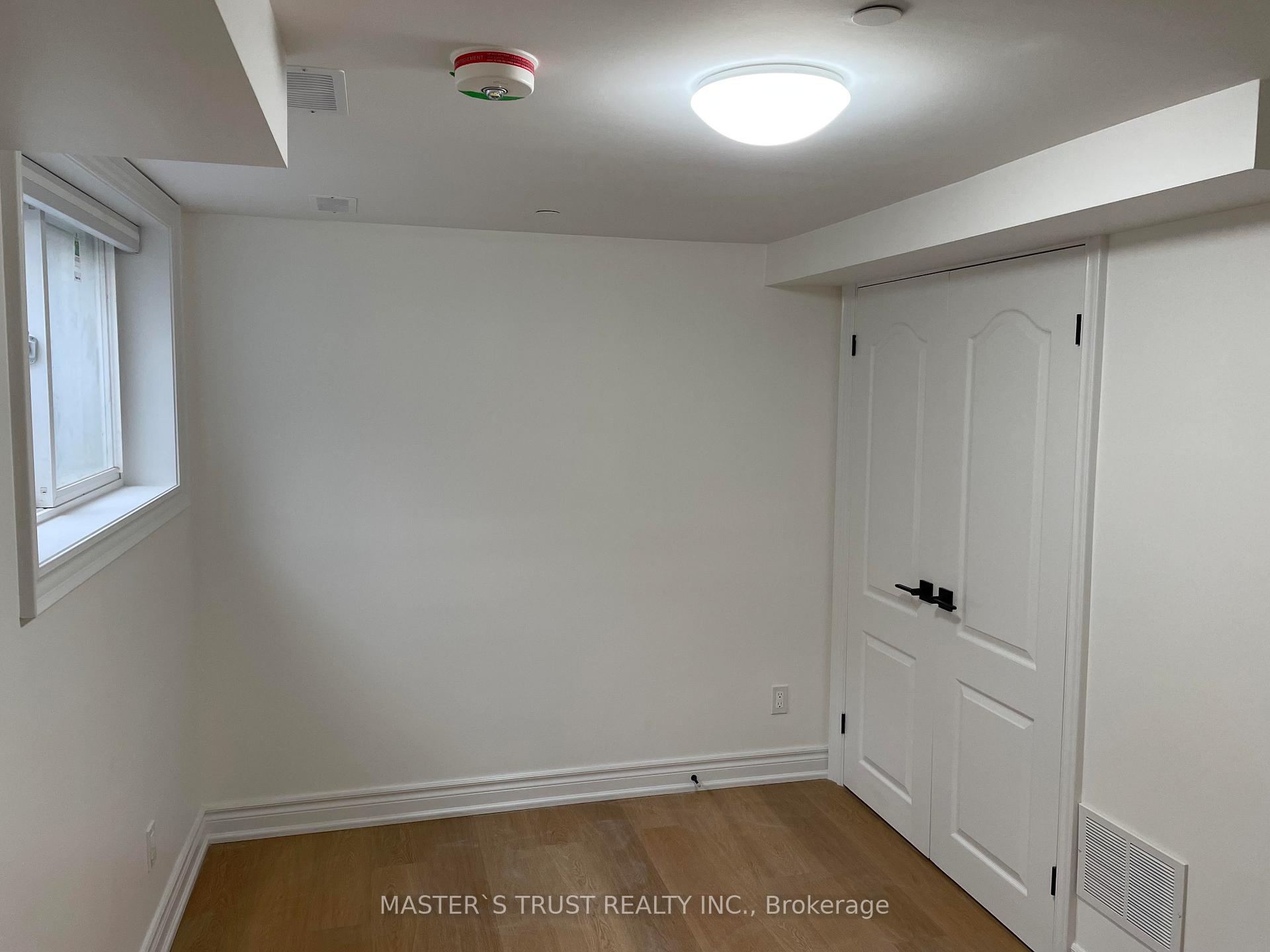 Photo 10 of Unit Unit4, 246 Lippincott Street, Toronto, University — HOMEH