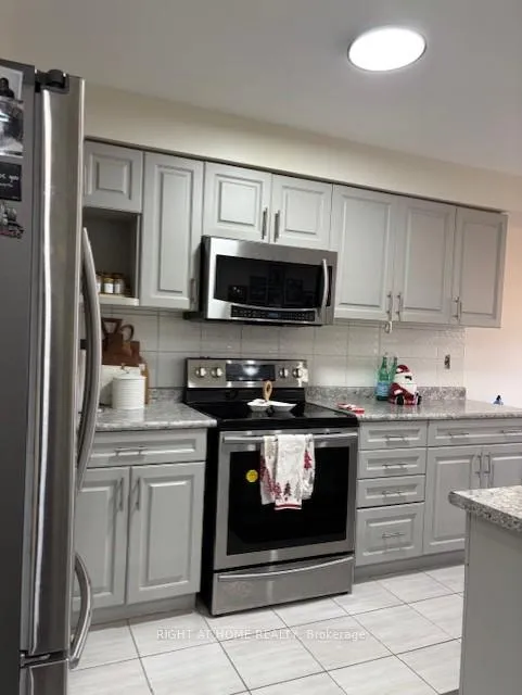 Photo 63 of 106 Whitefoot Crescent, Ajax, South East — HOMEH