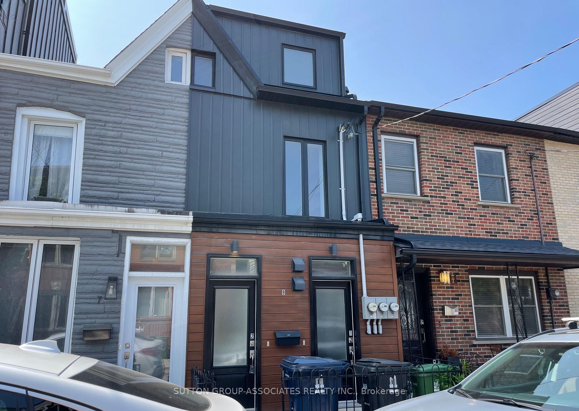 Front of Unit 2, 9 Whitaker Avenue