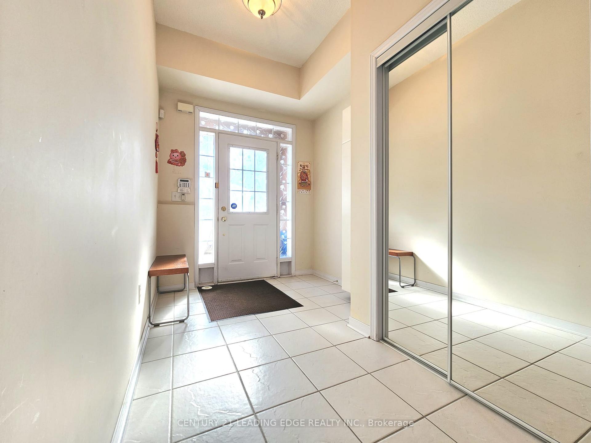 Photo 3 of 146 Gristone Crescent, Scarborough, Rouge — HOMEH