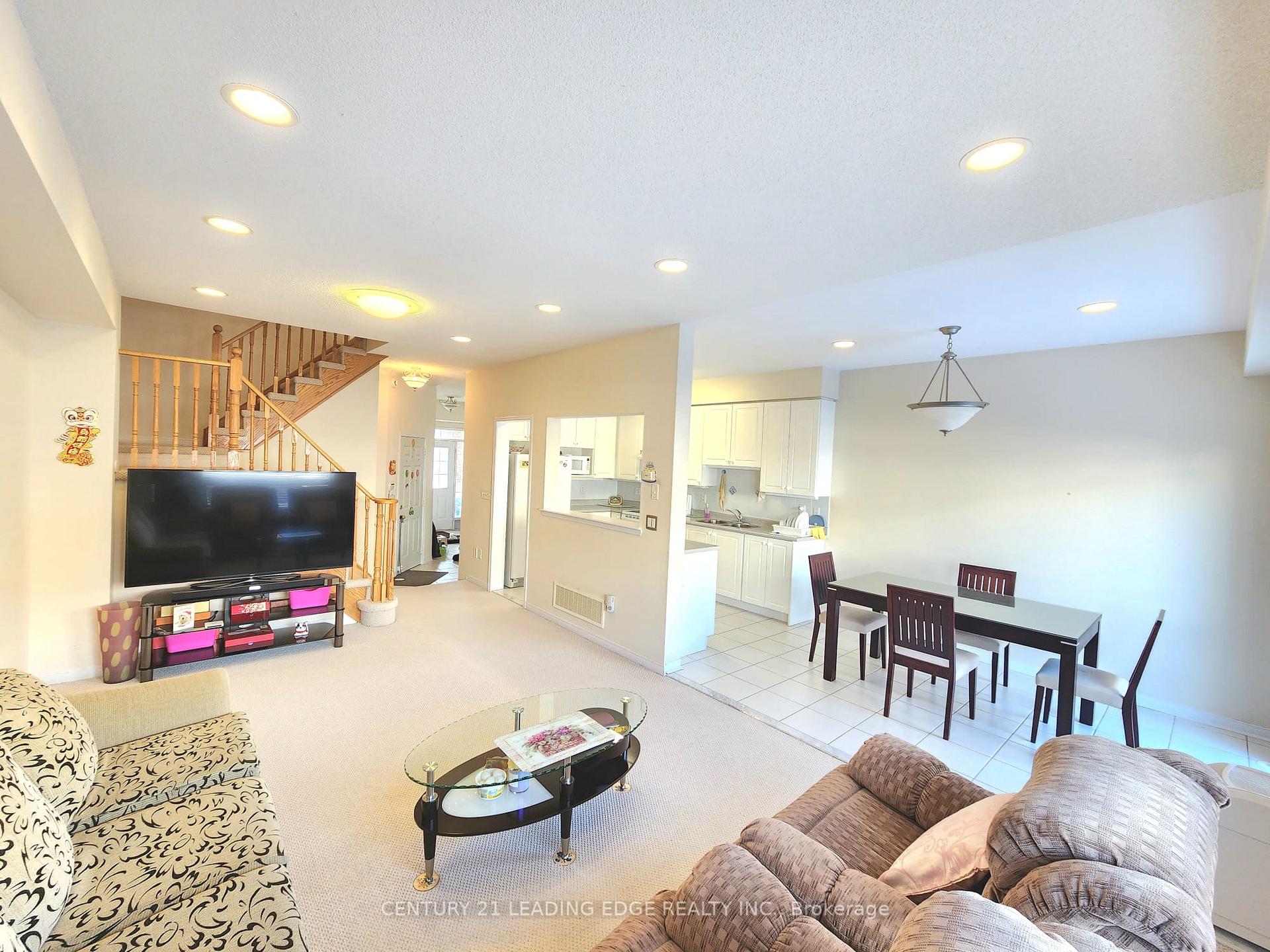 Photo 5 of 146 Gristone Crescent, Scarborough, Rouge — HOMEH