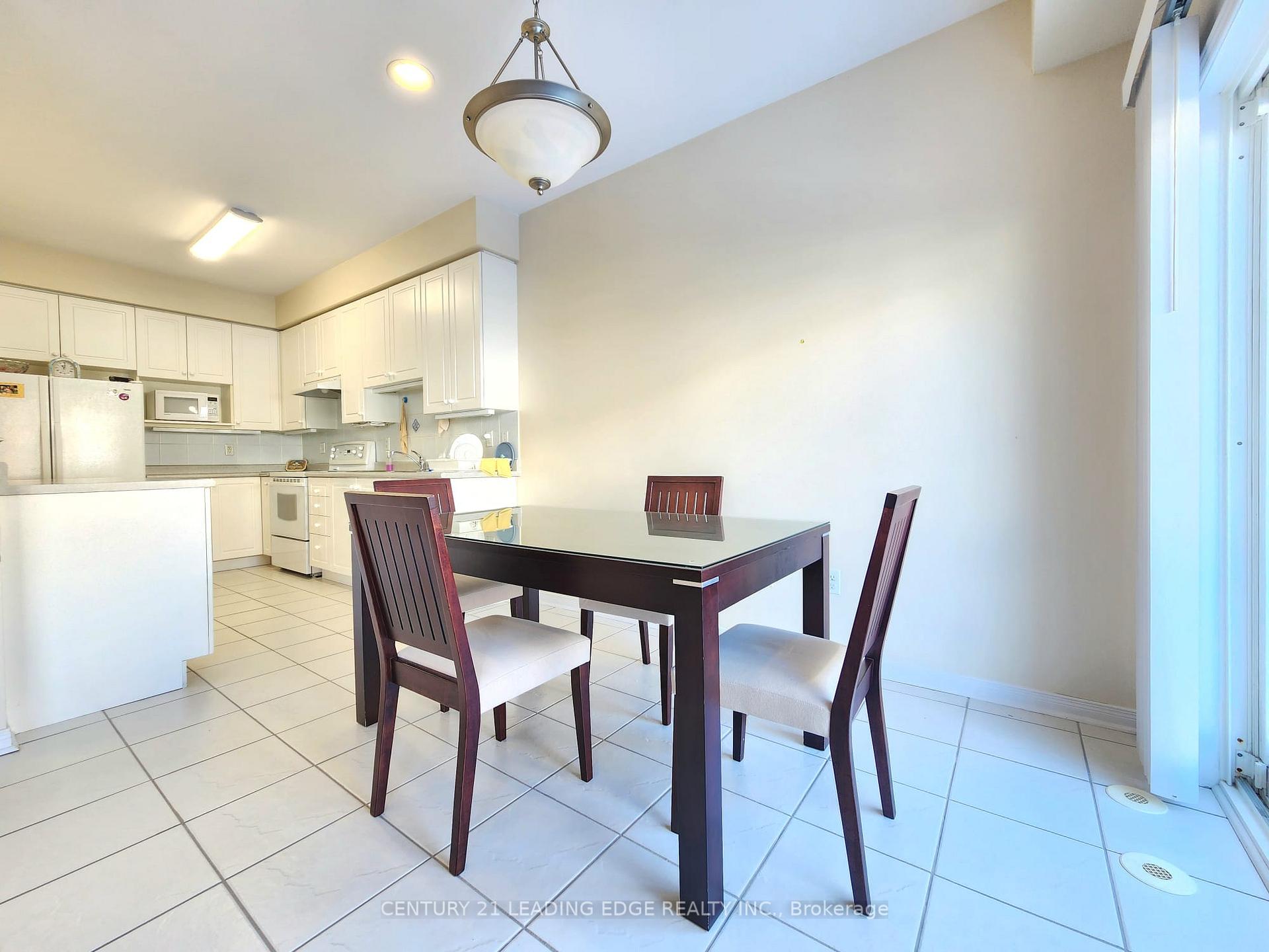 Photo 11 of 146 Gristone Crescent, Scarborough, Rouge — HOMEH