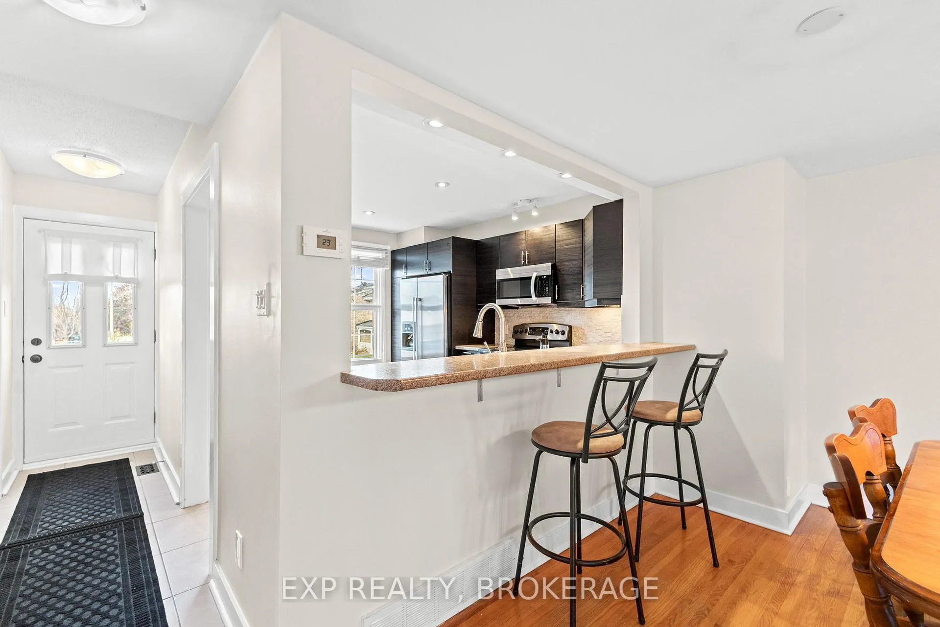 Photo 114 of 896 Walkley Road, Ottawa, Riverside Park South — HOMEH