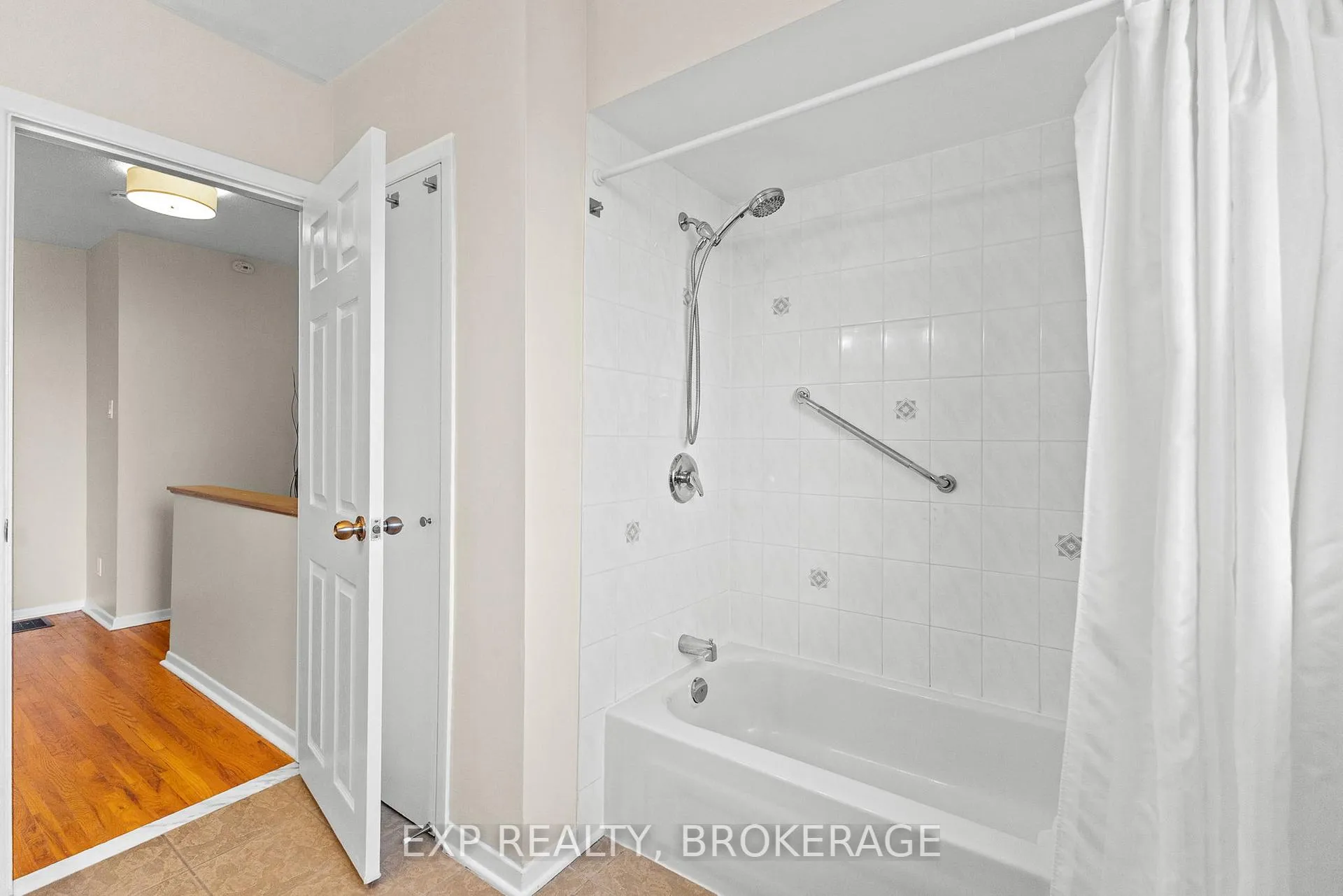 Photo 142 of 896 Walkley Road, Ottawa, Riverside Park South — HOMEH
