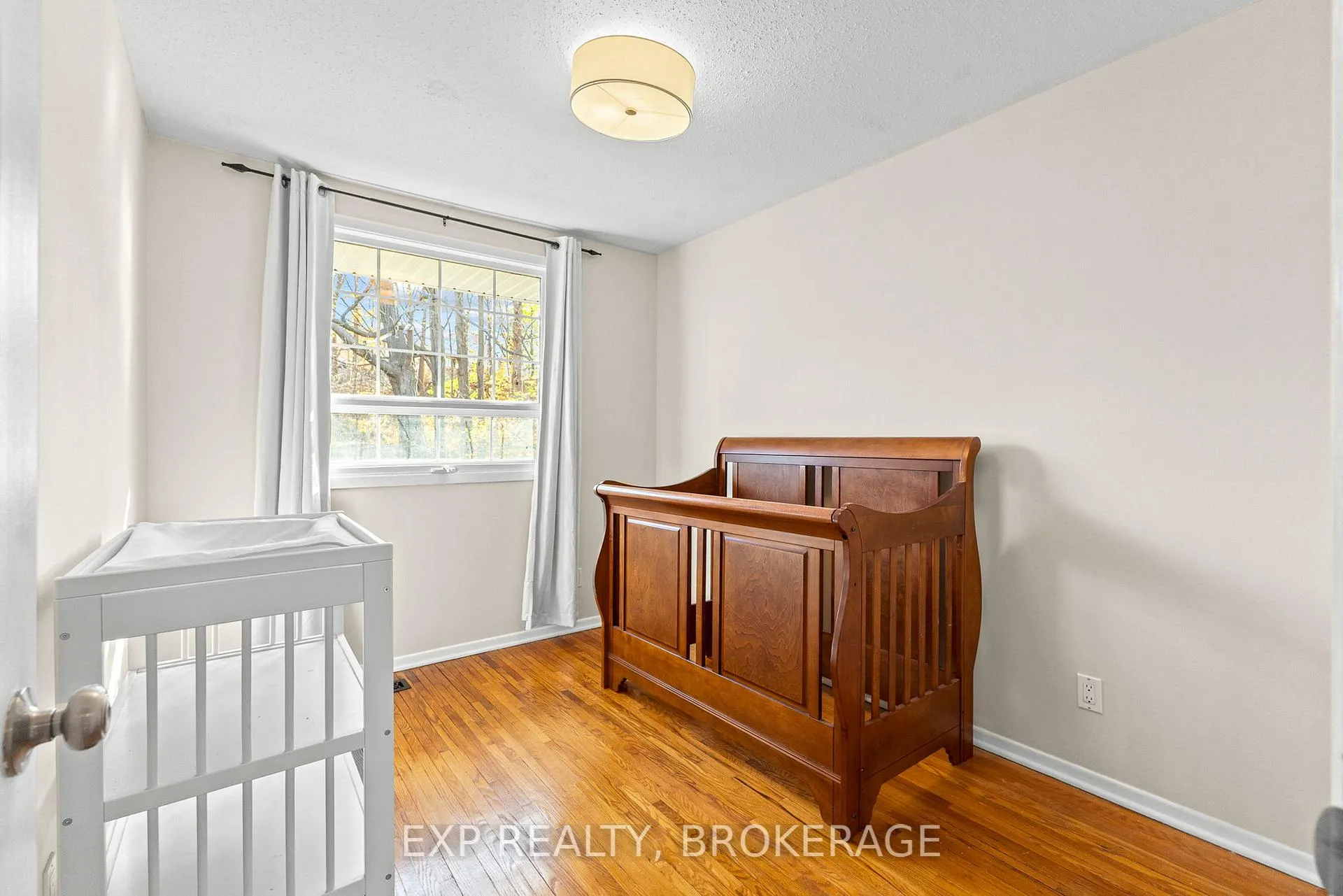 Photo 186 of 896 Walkley Road, Ottawa, Riverside Park South — HOMEH