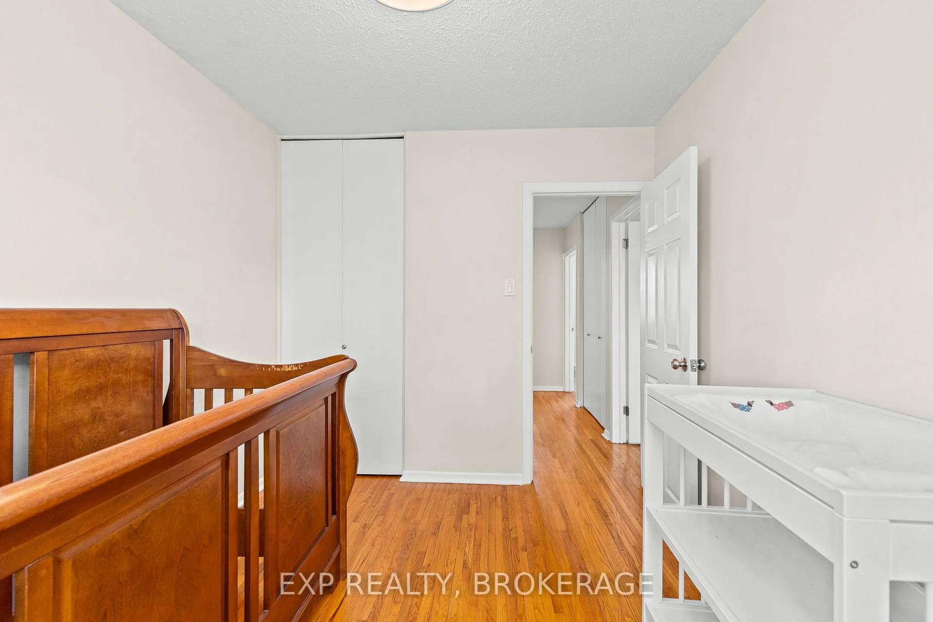Photo 199 of 896 Walkley Road, Ottawa, Riverside Park South — HOMEH