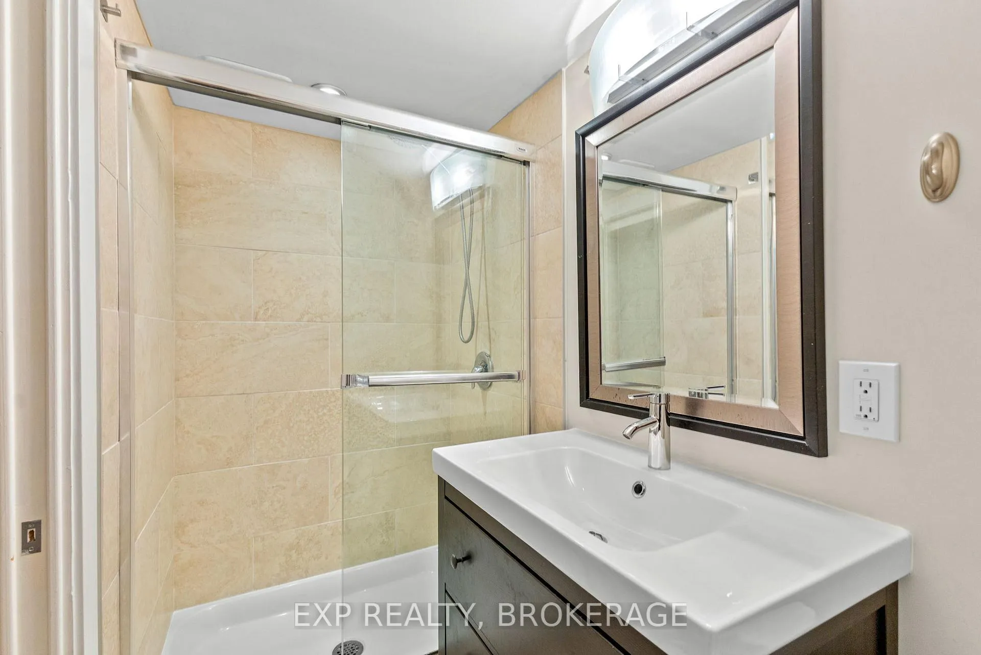 Photo 245 of 896 Walkley Road, Ottawa, Riverside Park South — HOMEH