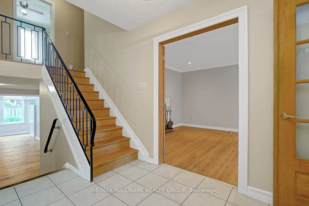 Photo 16 of 2149 Hubbard Crescent, Ottawa, Beacon Hill North — HOMEH