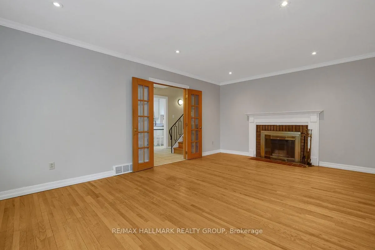 Photo 41 of 2149 Hubbard Crescent, Ottawa, Beacon Hill North — HOMEH