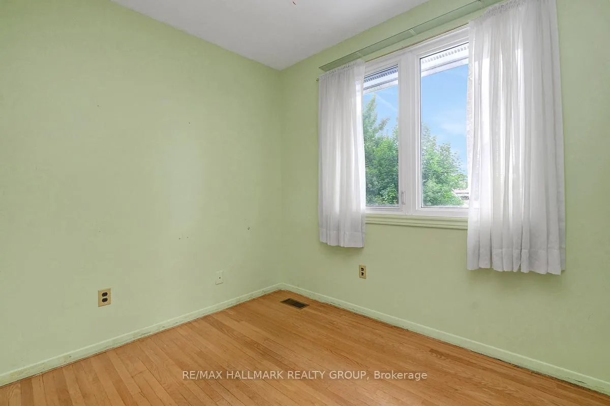 Photo 164 of 2149 Hubbard Crescent, Ottawa, Beacon Hill North — HOMEH