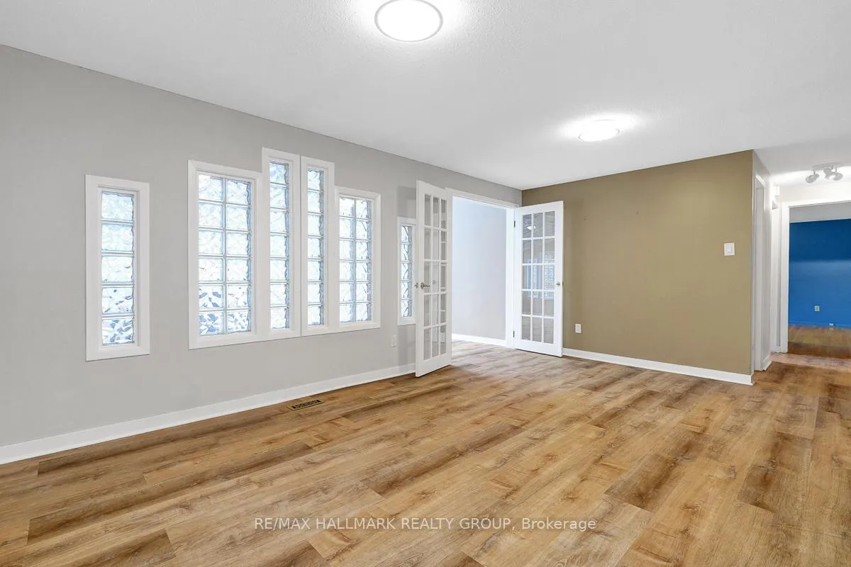 Photo 180 of 2149 Hubbard Crescent, Ottawa, Beacon Hill North — HOMEH