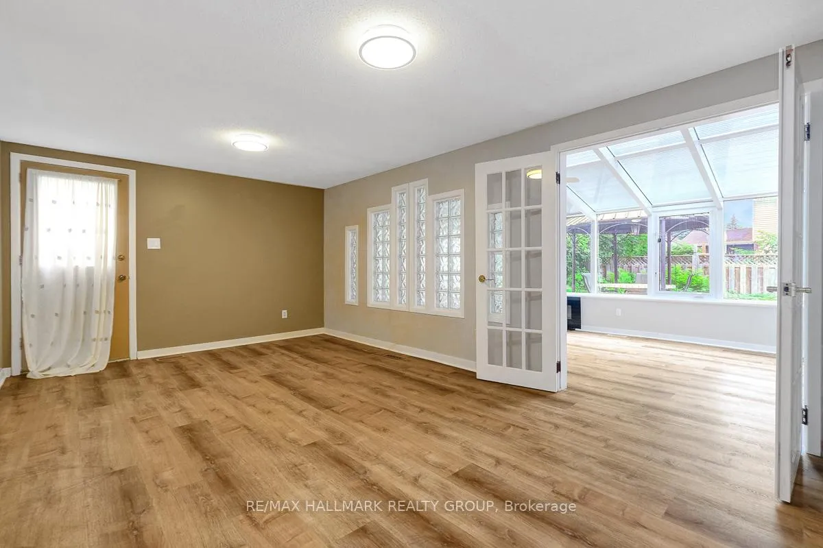 Photo 179 of 2149 Hubbard Crescent, Ottawa, Beacon Hill North — HOMEH