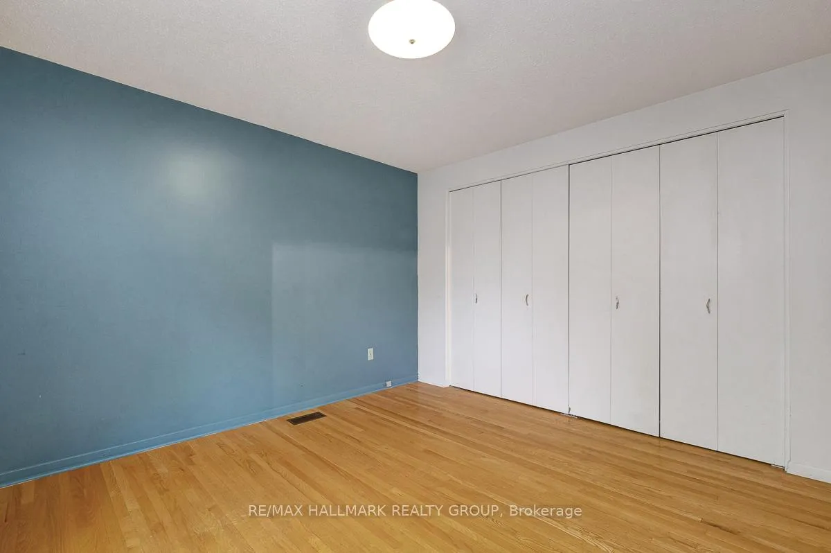 Photo 208 of 2149 Hubbard Crescent, Ottawa, Beacon Hill North — HOMEH