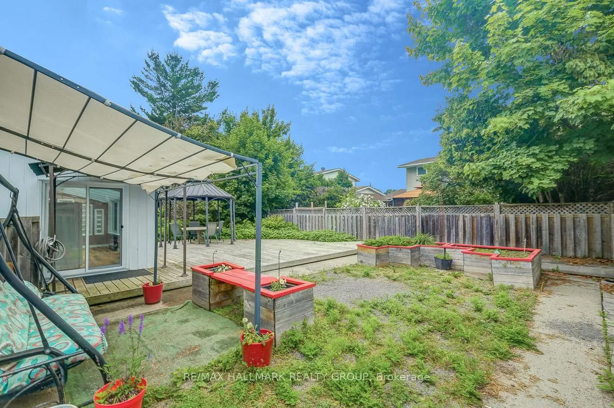 Photo 257 of 2149 Hubbard Crescent, Ottawa, Beacon Hill North — HOMEH