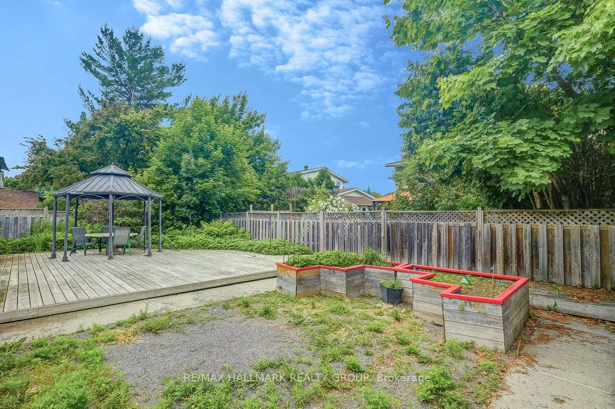 Photo 264 of 2149 Hubbard Crescent, Ottawa, Beacon Hill North — HOMEH
