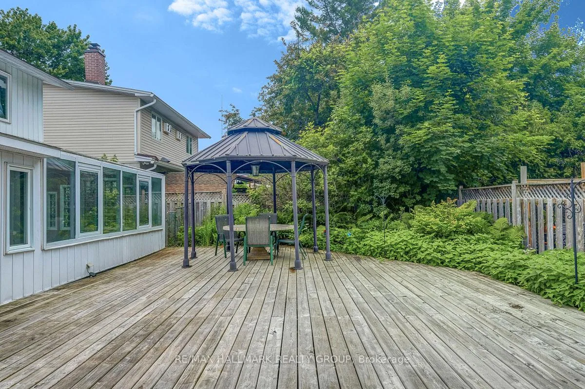 Photo 269 of 2149 Hubbard Crescent, Ottawa, Beacon Hill North — HOMEH