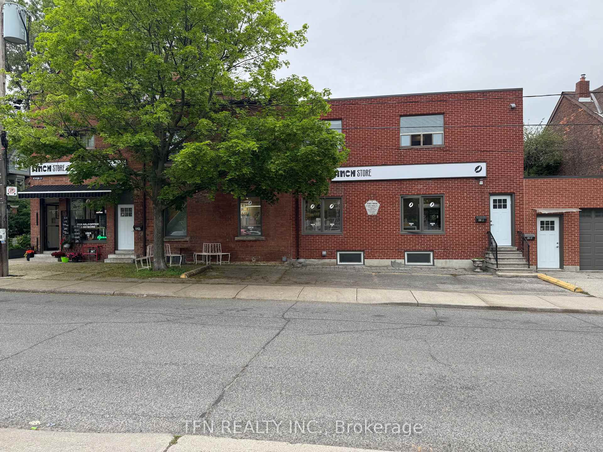 Photo 3 of Unit A, 42 Dewson Street, Toronto, Palmerston-Little Italy — HOMEH