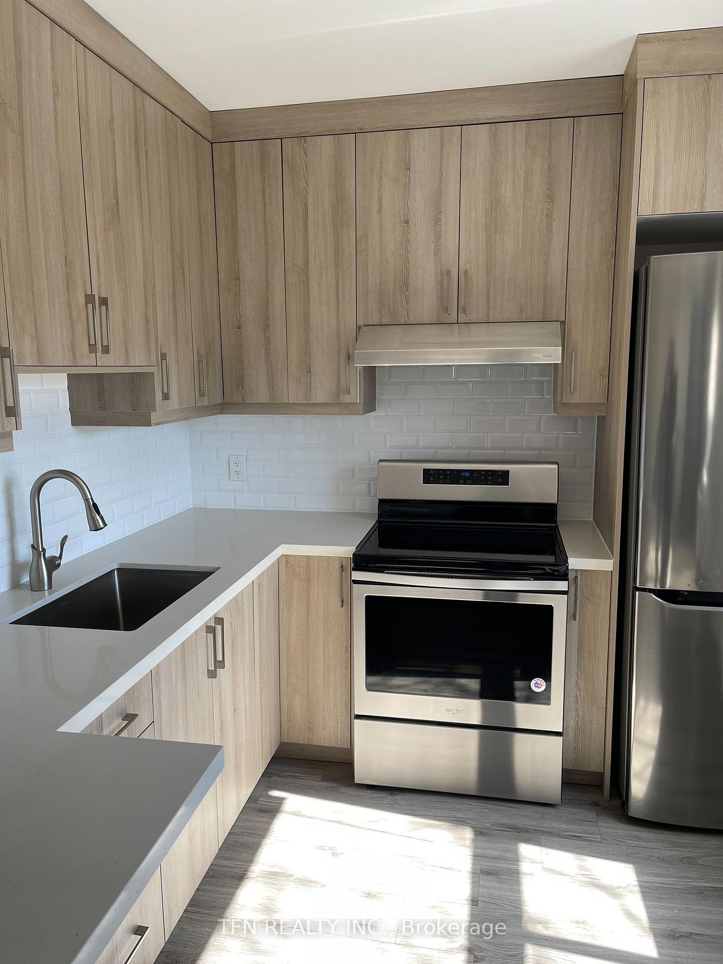 Photo 4 of Unit A, 42 Dewson Street, Toronto, Palmerston-Little Italy — HOMEH