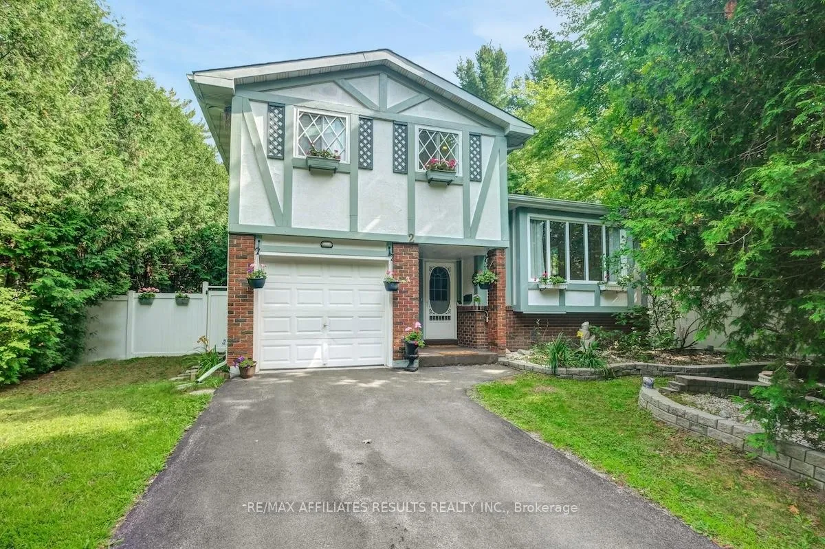 Photo 4 of 2 Wedgewood Crescent, Ottawa, Blackburn Hamlet — HOMEH