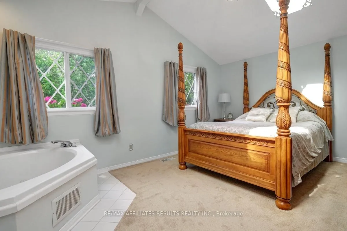 Photo 182 of 2 Wedgewood Crescent, Ottawa, Blackburn Hamlet — HOMEH