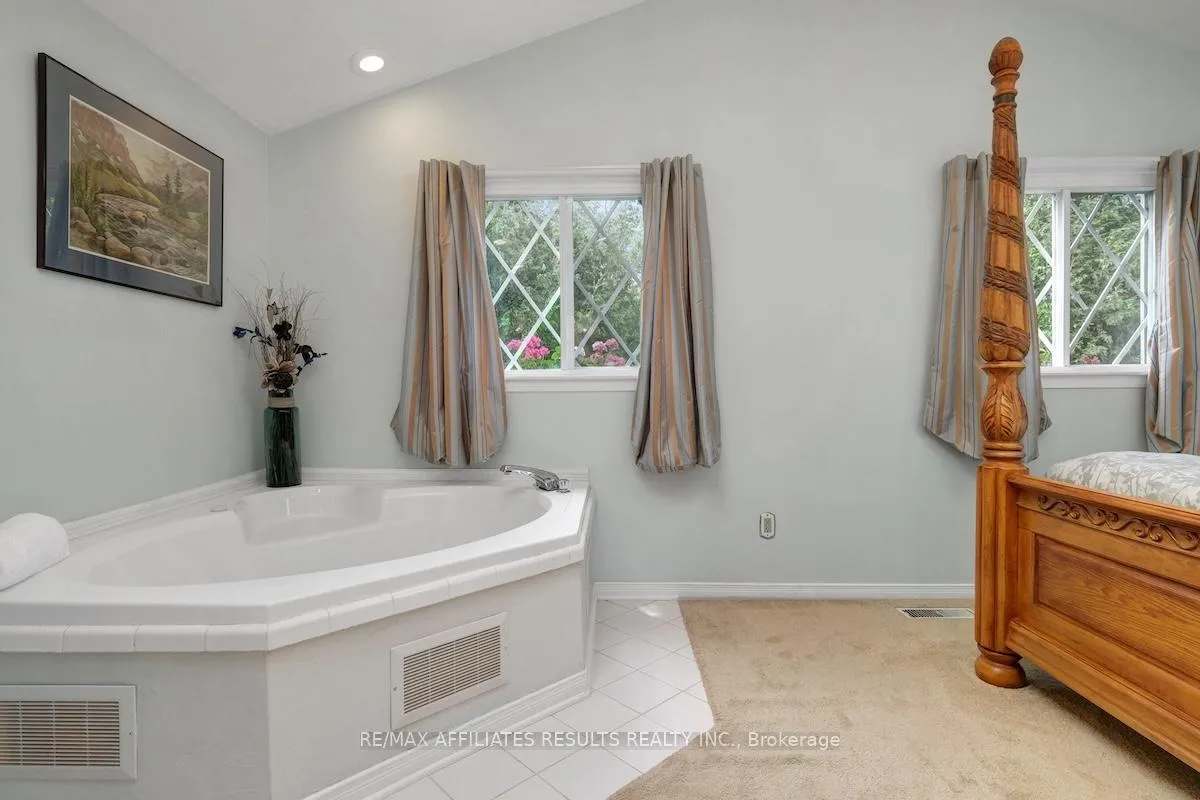 Photo 192 of 2 Wedgewood Crescent, Ottawa, Blackburn Hamlet — HOMEH
