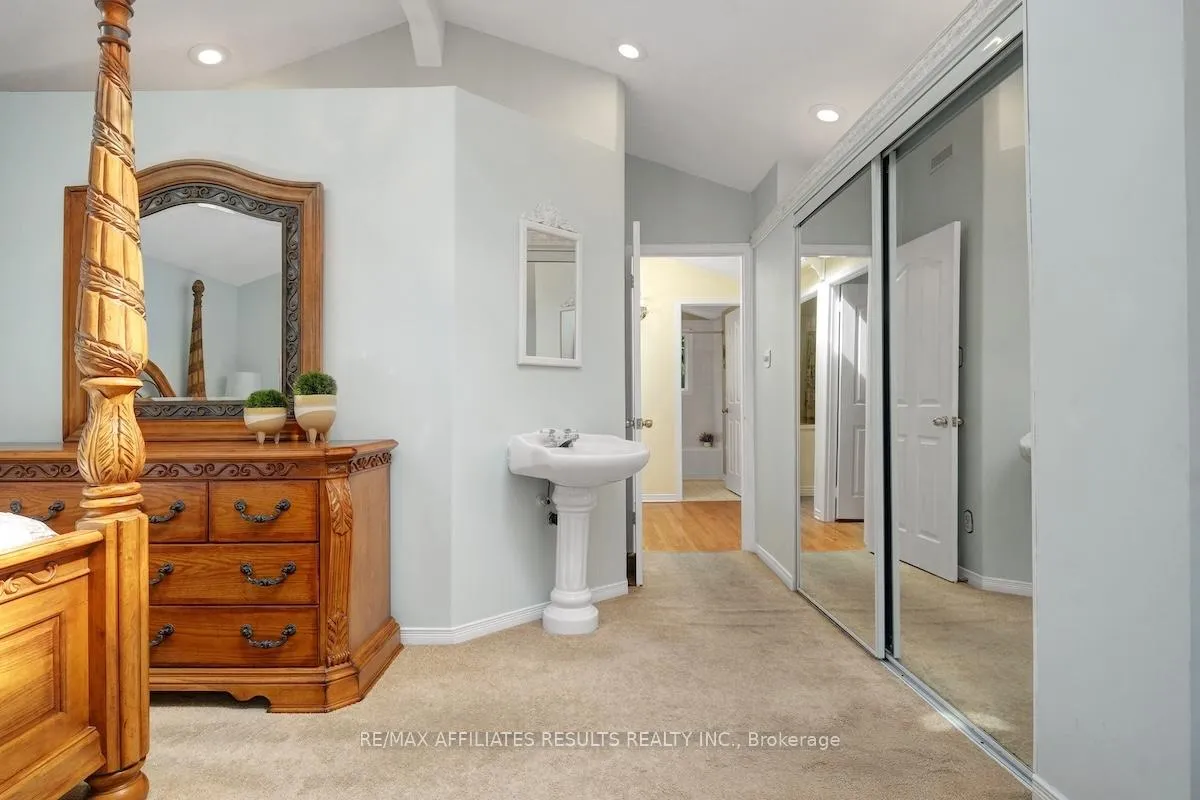 Photo 221 of 2 Wedgewood Crescent, Ottawa, Blackburn Hamlet — HOMEH