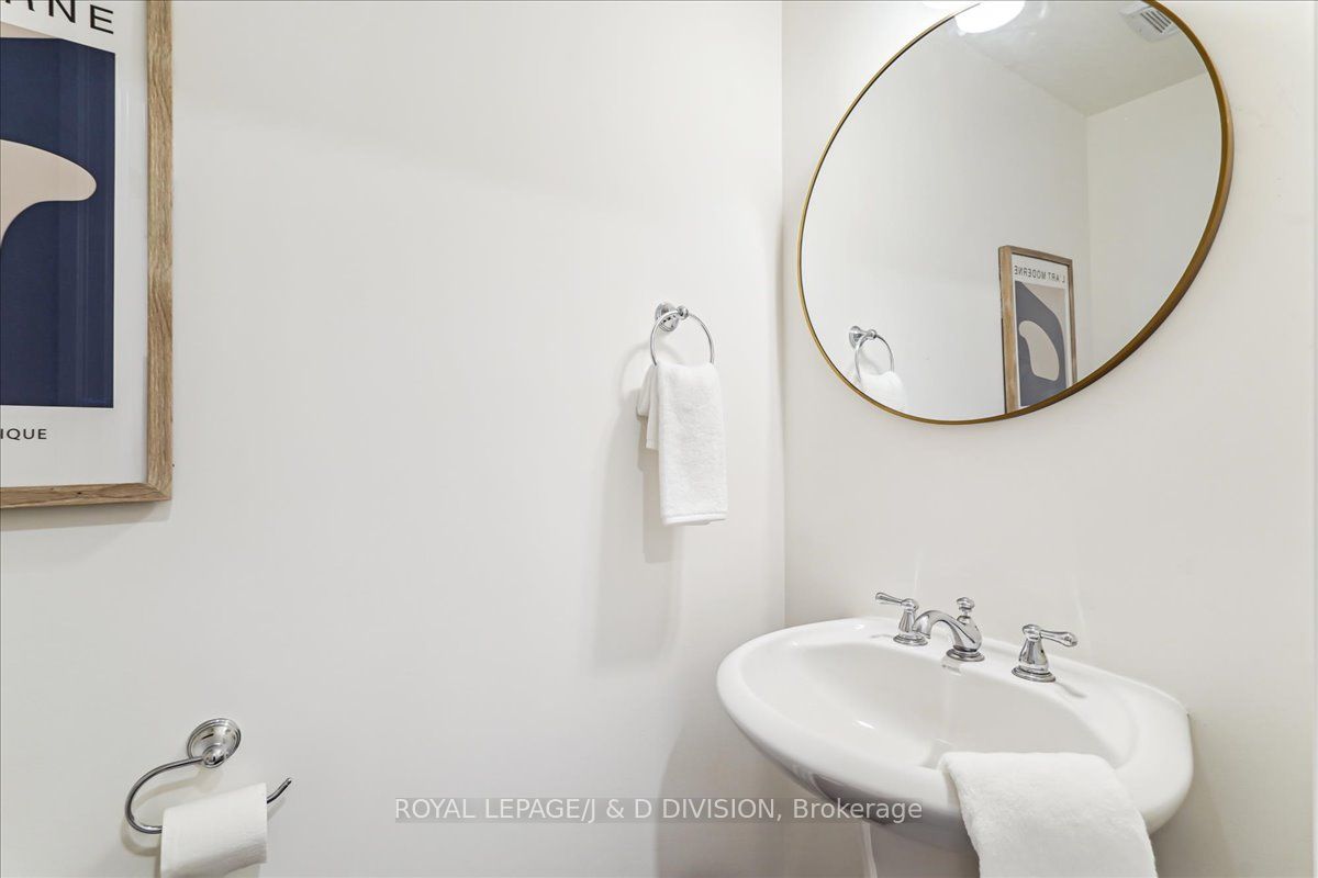 Photo 53 of 365B Roehampton Avenue, Toronto, Mount Pleasant East — HOMEH