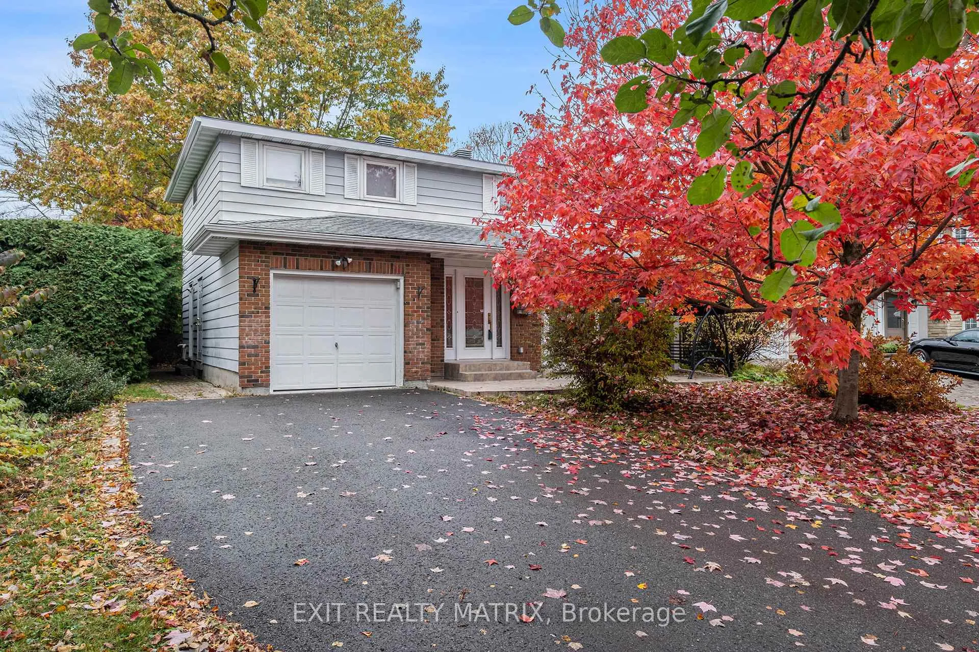 Photo 11 of 6 Blue Spruce Court, Ottawa, Blackburn Hamlet — HOMEH