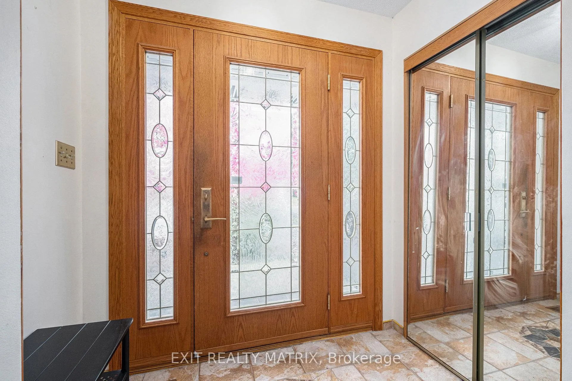Photo 22 of 6 Blue Spruce Court, Ottawa, Blackburn Hamlet — HOMEH