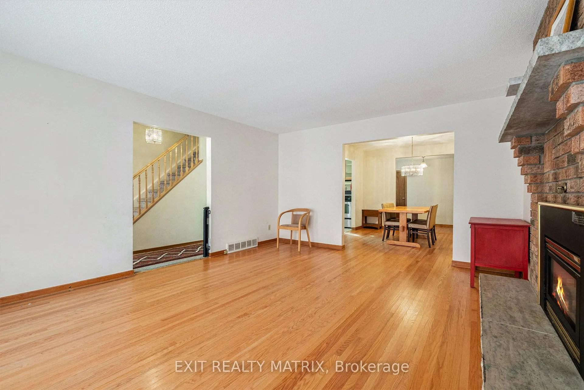 Photo 36 of 6 Blue Spruce Court, Ottawa, Blackburn Hamlet — HOMEH