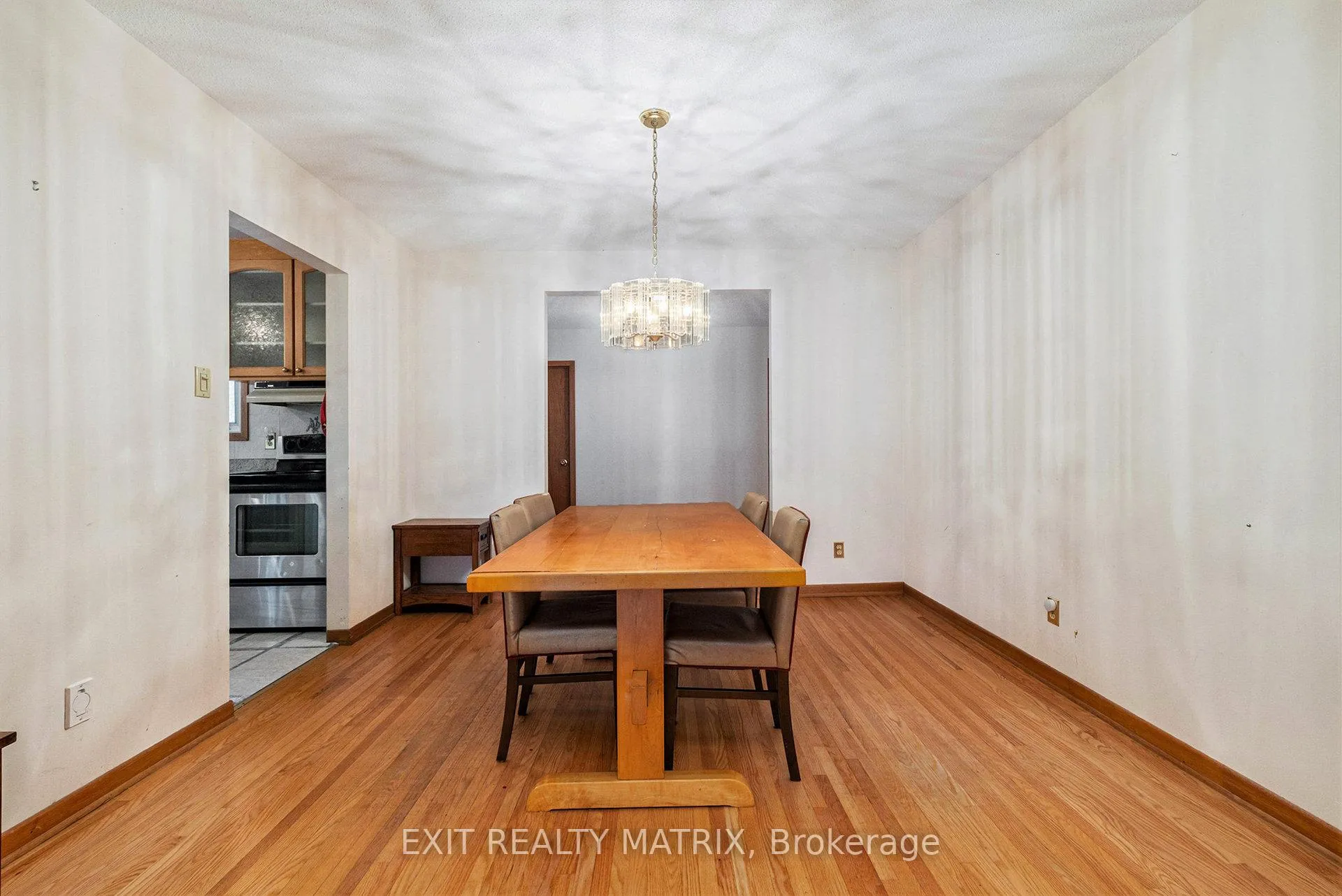 Photo 55 of 6 Blue Spruce Court, Ottawa, Blackburn Hamlet — HOMEH